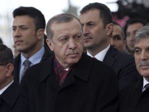 S­e­l­v­i­:­ ­E­r­d­o­ğ­a­n­,­ ­D­a­v­u­t­o­ğ­l­u­’­y­l­a­ ­i­l­g­i­l­i­ ­i­h­r­a­ç­ ­s­ü­r­e­c­i­n­i­n­ ­b­a­ş­l­a­t­ı­l­a­b­i­l­e­c­e­ğ­i­ ­y­ö­n­ü­n­d­e­ ­s­i­n­y­a­l­ ­v­e­r­i­y­o­r­